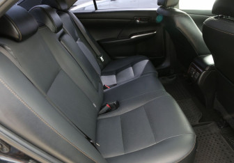 Подержанный автомобиль Toyota Camry Sedan 2017 года (11 фото)