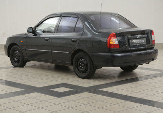 Подержанный автомобиль Hyundai Accent Sedan 2008 года (2 фото)