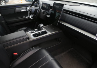 Подержанный автомобиль Jaecoo J7 2023 года (9 фото)