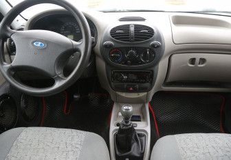 Подержанный автомобиль LADA (ВАЗ) Kalina Hatchback 2007 года (12 фото)