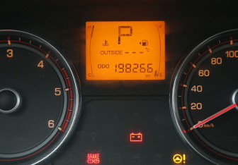 Подержанный автомобиль SsangYong Actyon 2011 года (18 фото)