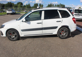 Подержанный автомобиль LADA (ВАЗ) Kalina Wagon 2014 года (4 фото)