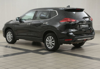 Подержанный автомобиль Nissan X-Trail 2019 года (2 фото)