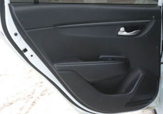 Подержанный автомобиль Kia Rio Hatchback 2020 года (21 фото)