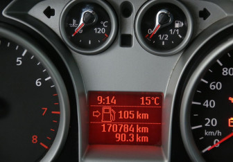 Подержанный автомобиль Ford Focus Hatchback 2011 года (17 фото)