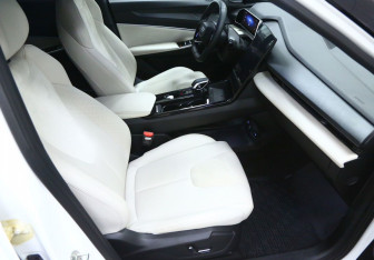 Подержанный автомобиль Geely Atlas 2023 года (7 фото)