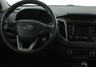 Подержанный автомобиль Hyundai Creta 2017 года (14 фото)