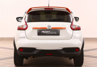 Подержанный автомобиль Nissan Juke 2015 года (5 фото)