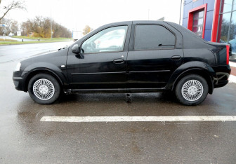 Подержанный автомобиль Renault Logan Sedan 2012 года (8 фото)