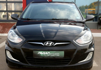 Подержанный автомобиль Hyundai Solaris Sedan 2012 года (2 фото)