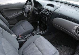 Подержанный автомобиль Nissan Almera Classic 2012 года (9 фото)