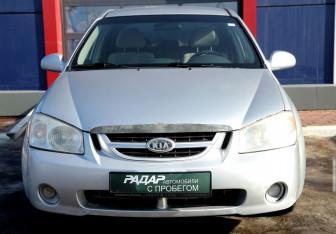 Подержанный автомобиль Kia Cerato Sedan 2006 года (2 фото)