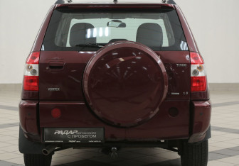 Подержанный автомобиль Chery Tiggo (T11) 2012 года (3 фото)