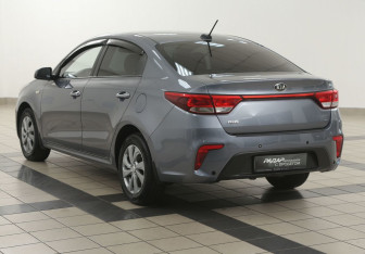 Подержанный автомобиль Kia Rio Sedan 2018 года (2 фото)
