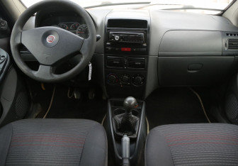 Подержанный автомобиль Fiat Albea 2008 года (12 фото)