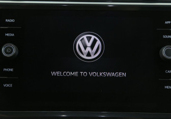 Подержанный автомобиль Volkswagen Tiguan 2020 года (15 фото)