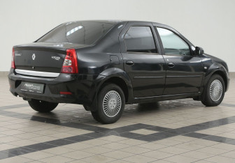 Подержанный автомобиль Renault Logan Sedan 2012 года (4 фото)