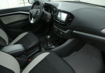 Подержанный автомобиль LADA (ВАЗ) Vesta Wagon 2019 года (9 фото)