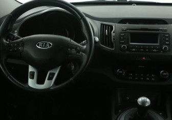 Подержанный автомобиль Kia Sportage 2011 года (14 фото)