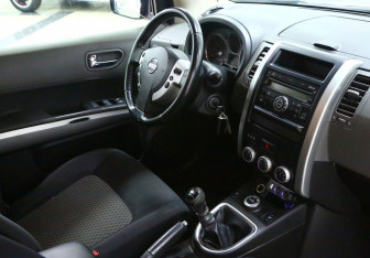 Подержанный автомобиль Nissan X-Trail 2007 года (6 фото)