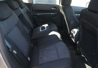 Подержанный автомобиль Peugeot 3008 2011 года (11 фото)