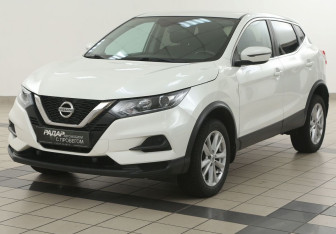 Подержанный автомобиль Nissan Qashqai 2020 года (8 фото)