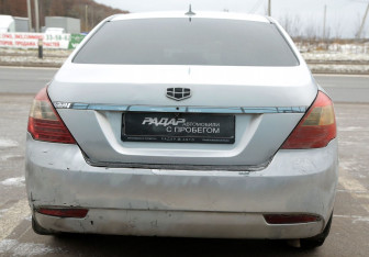 Подержанный автомобиль Geely Emgrand EC7 Sedan 2013 года (5 фото)