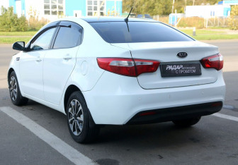 Подержанный автомобиль Kia Rio Sedan 2012 года (4 фото)