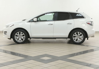 Подержанный автомобиль Mazda CX-7 2008 года (8 фото)