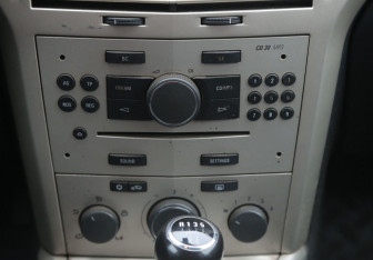 Подержанный автомобиль Opel Astra Hatchback 2007 года (13 фото)