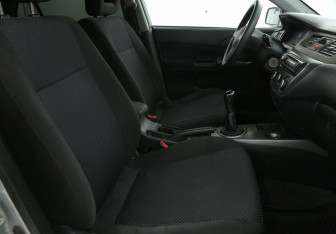 Подержанный автомобиль Mitsubishi Lancer Sedan 2007 года (10 фото)