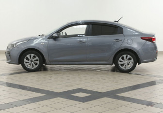 Подержанный автомобиль Kia Rio Sedan 2018 года (7 фото)