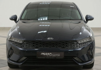 Подержанный автомобиль Kia K5 2020 года (6 фото)