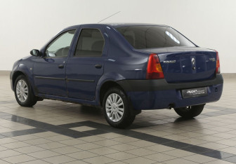 Подержанный автомобиль Renault Logan Sedan 2006 года (2 фото)