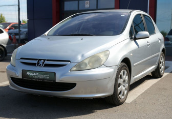 Подержанный автомобиль Peugeot 307 Hatchback 2005 года (3 фото)