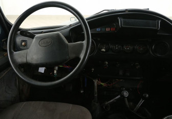 Подержанный автомобиль УАЗ 3151 2001 года (11 фото)