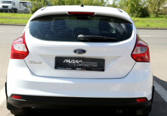 Подержанный автомобиль Ford Focus Hatchback 2014 года (5 фото)