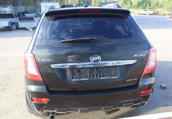 Подержанный автомобиль Lifan X60 2014 года (6 фото)