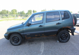 Подержанный автомобиль Chevrolet Niva 2006 года (4 фото)