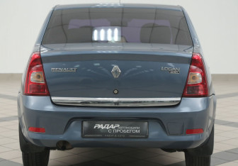Подержанный автомобиль Renault Logan Sedan 2013 года (3 фото)