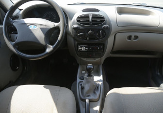 Подержанный автомобиль LADA (ВАЗ) Kalina Wagon 2010 года (12 фото)