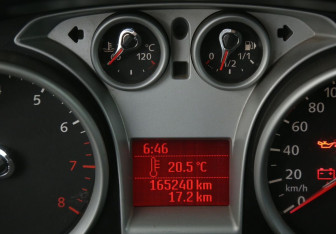 Подержанный автомобиль Ford Focus Sedan 2010 года (19 фото)