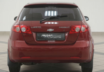 Подержанный автомобиль Chevrolet Lacetti Hatchback 2008 года (3 фото)