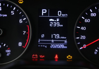 Подержанный автомобиль Kia Rio Sedan 2018 года (19 фото)