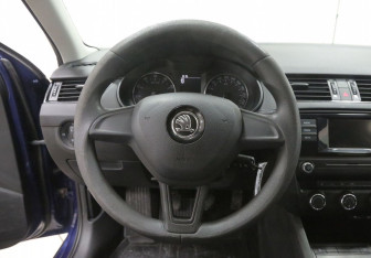 Подержанный автомобиль Skoda Octavia Liftback 2016 года (10 фото)