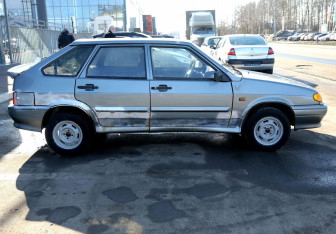Подержанный автомобиль LADA (ВАЗ) 2114 2011 года (7 фото)