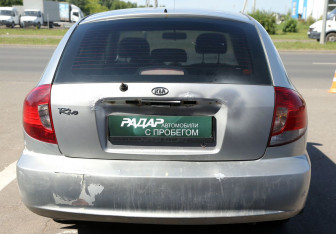 Подержанный автомобиль Kia Rio Wagon 2005 года (5 фото)