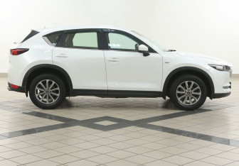 Подержанный автомобиль Mazda CX-5 2017 года (5 фото)