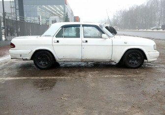Подержанный автомобиль ГАЗ 3110 «Волга» Sedan 2001 года (7 фото)