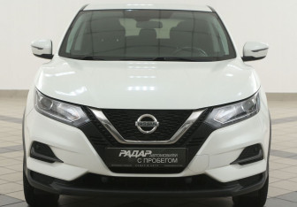 Подержанный автомобиль Nissan Qashqai 2020 года (6 фото)
